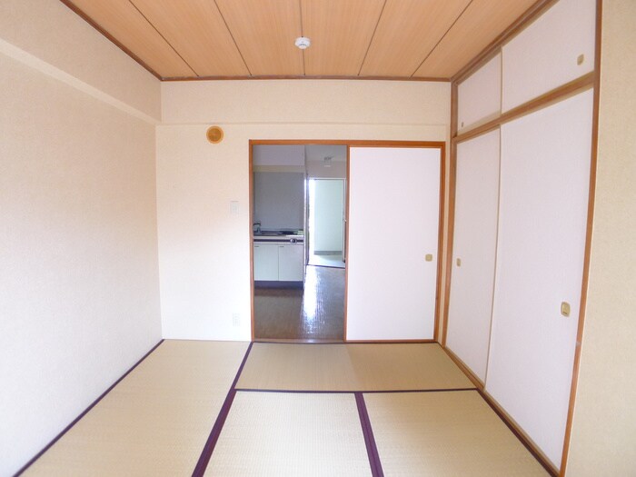 ラフォ－レひらとＡ棟の物件内観写真