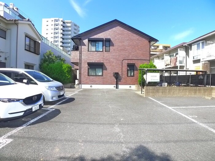 デルフィ参番館の物件外観写真