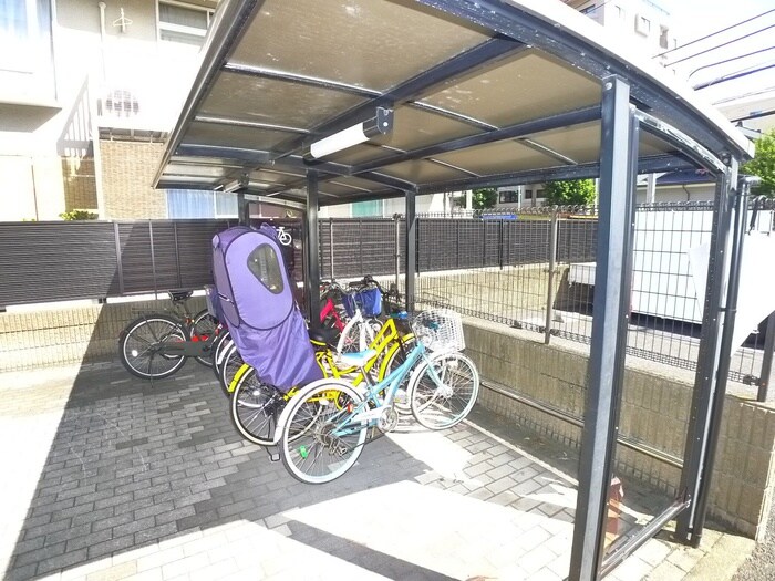 デルフィ参番館の物件外観写真