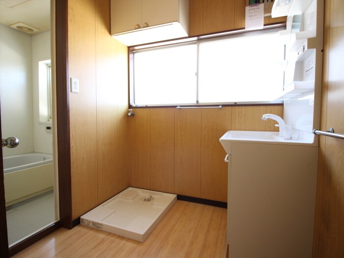 松原3丁目貸家の物件内観写真