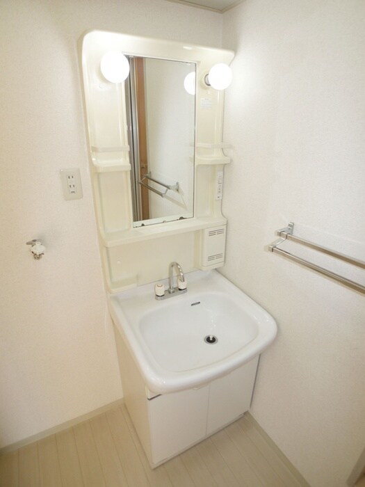 ﾘﾊﾞ-ｻｲﾄﾞﾊｲﾂ6号館の物件内観写真