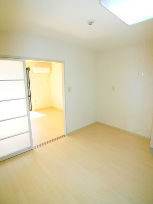 ﾘﾊﾞ-ｻｲﾄﾞﾊｲﾂ6号館の物件内観写真