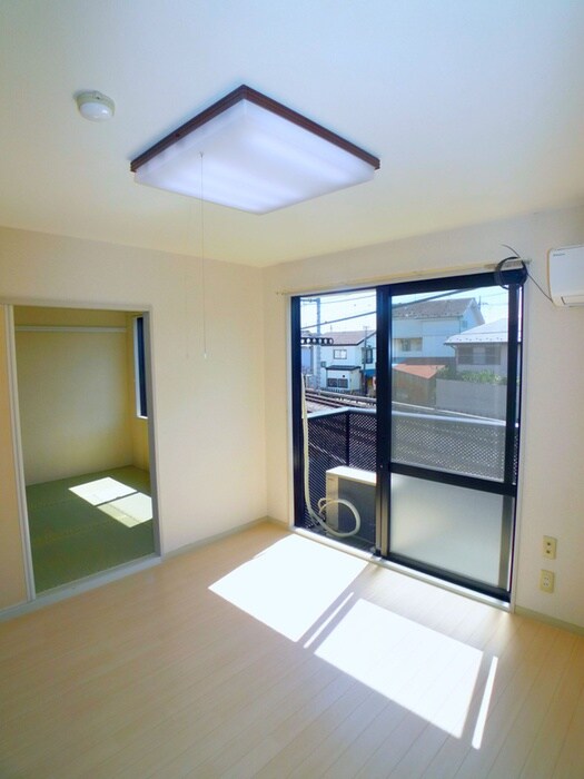 ﾘﾊﾞ-ｻｲﾄﾞﾊｲﾂ6号館の物件内観写真