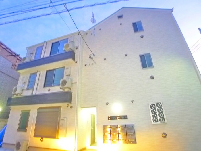 ノーザンロード綾瀬の物件外観写真