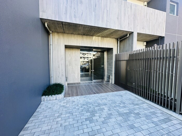 コンフォリア南千住の物件外観写真