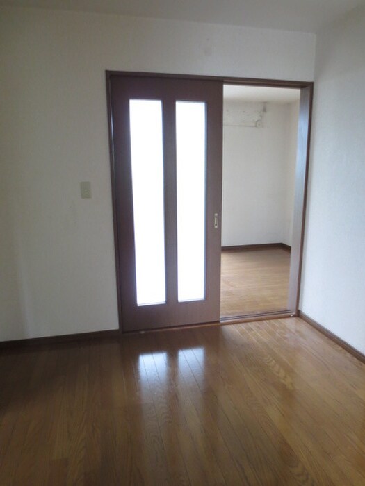 ラ－ジガ－デンＢの物件内観写真