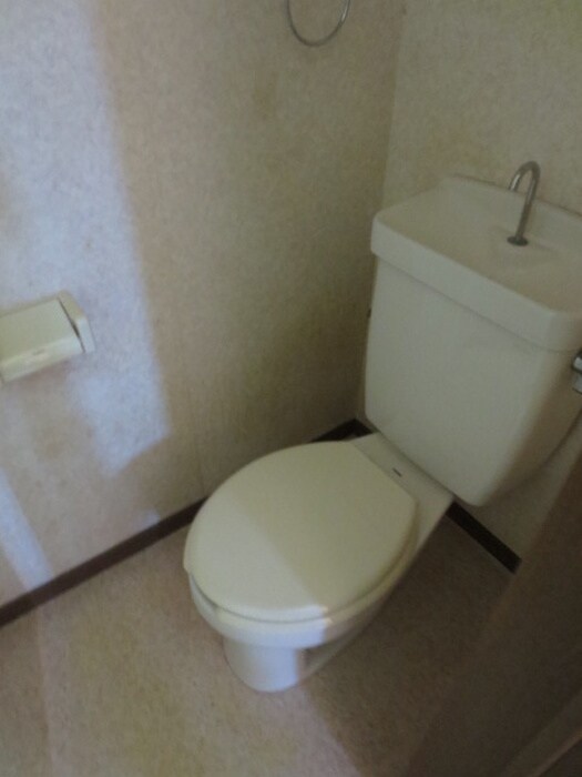 ラ－ジガ－デンＢの物件内観写真