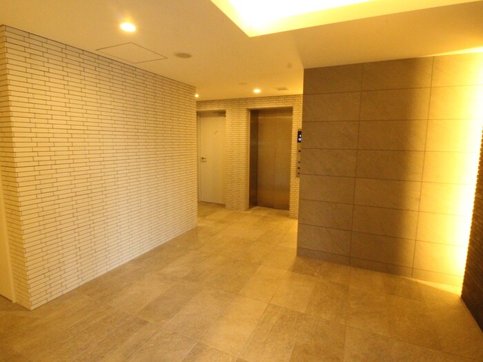 ﾊﾞｳｽﾌﾗｯﾂ品川ｷｬﾅﾙｻｲﾄﾞの物件外観写真