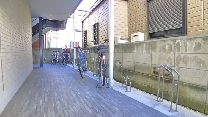 first Step 西小岩の物件外観写真