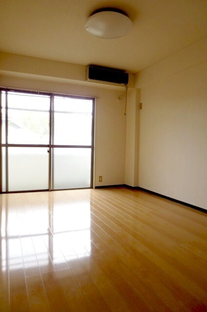 メゾン中白根（２Ｆ）の物件内観写真