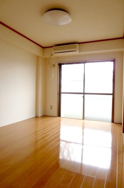 メゾン中白根（２Ｆ）の物件内観写真