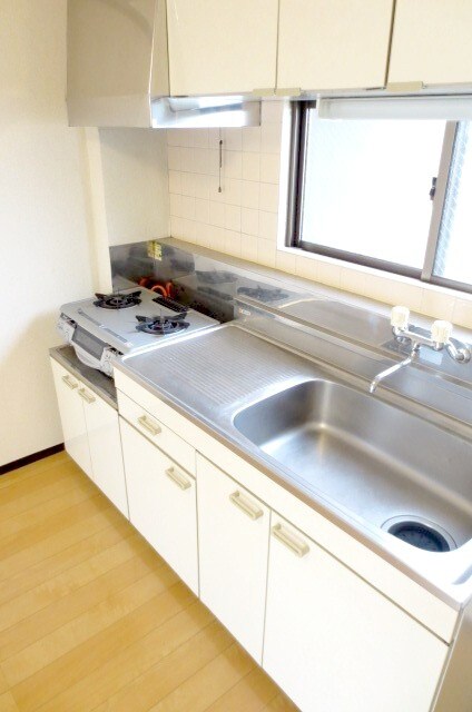 メゾン中白根（２Ｆ）の物件内観写真