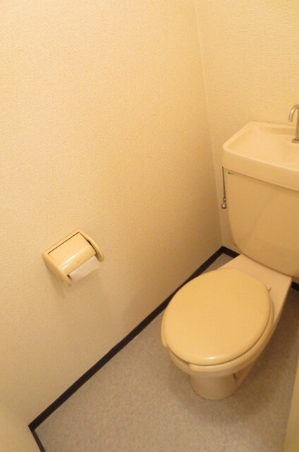 メゾン中白根（２Ｆ）の物件内観写真