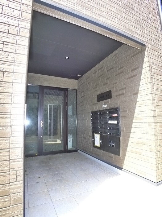 LAUREL柴又の物件外観写真