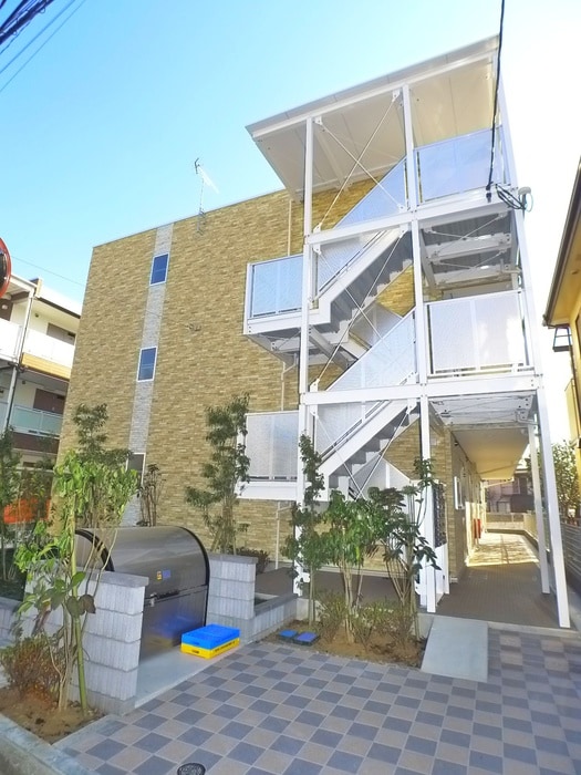 リブリ・June HAPPINESSの物件外観写真