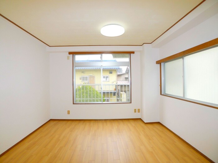 富田ビルの物件内観写真