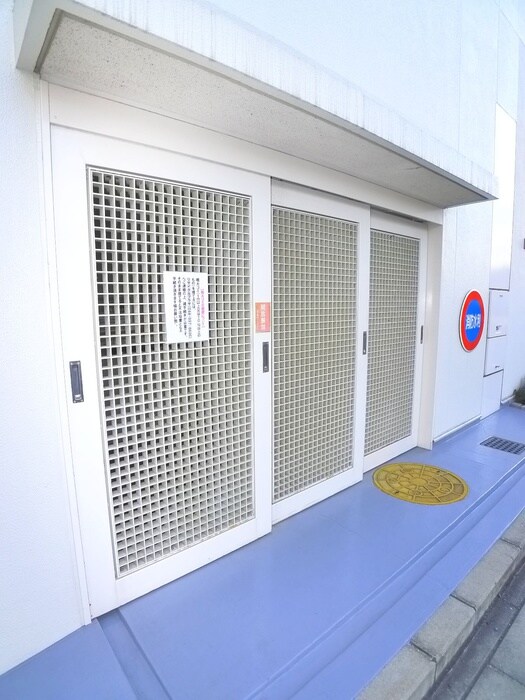 エストピア八潮の物件外観写真