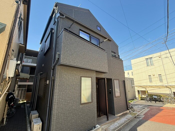 APRILE GOHONGIの物件外観写真