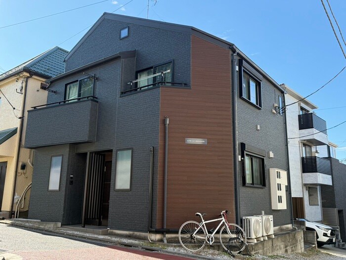 APRILE GOHONGIの物件外観写真