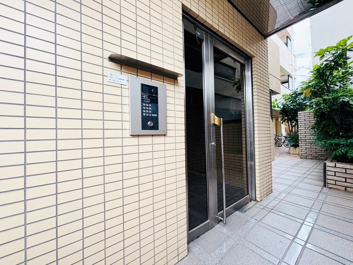 BEL、GRAVIA、TAKAHASHIの物件外観写真