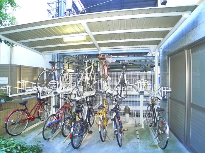 ドゥーエ西大島の物件外観写真