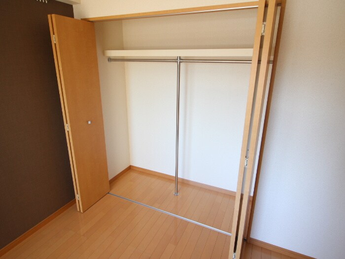 ドゥーエ西大島の物件内観写真