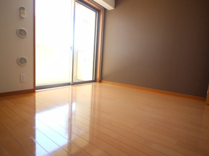 ドゥーエ西大島の物件内観写真