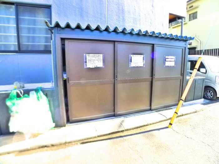 ニュ－松戸コ－ポ　Ｆ棟の物件外観写真