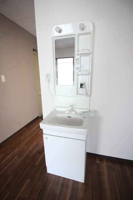 ファミール鶴園の物件内観写真