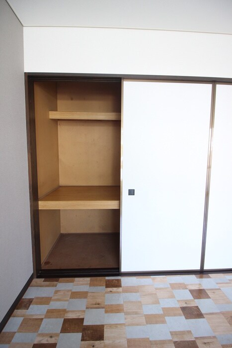 ファミール鶴園の物件内観写真