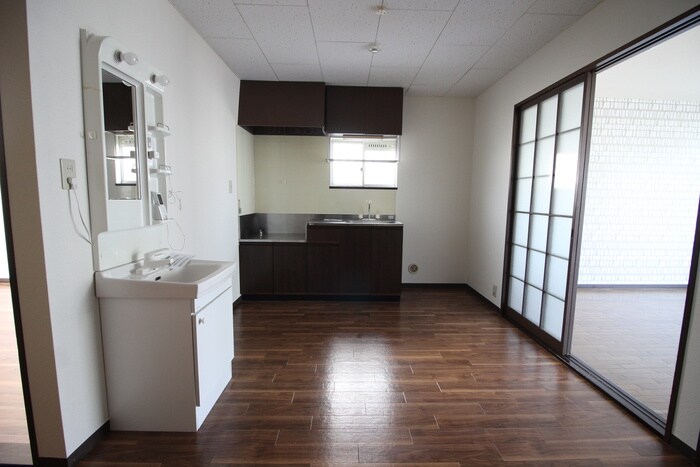 ファミール鶴園の物件内観写真