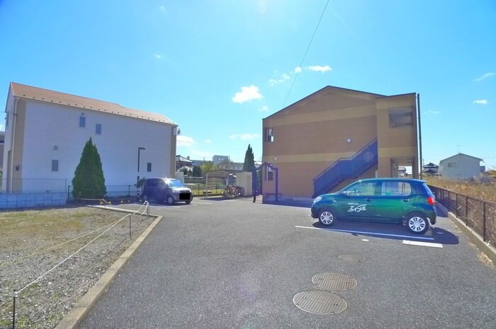 ウィングコートの物件外観写真