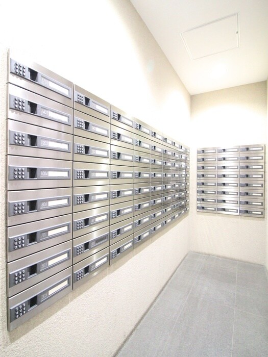 トレステ－ジ目黒の物件外観写真