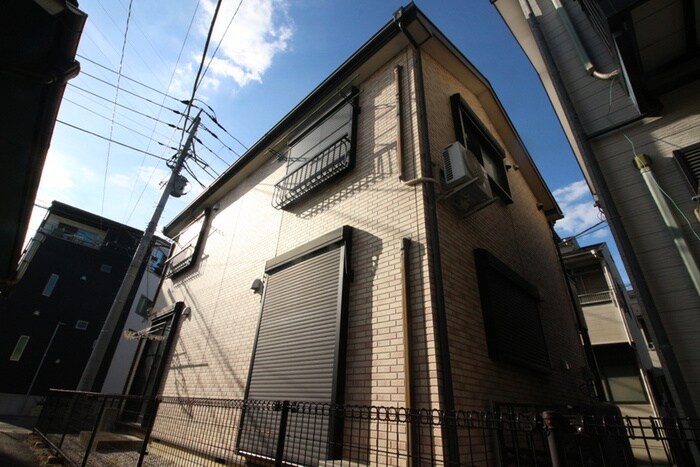 ファーストクオーターの物件外観写真