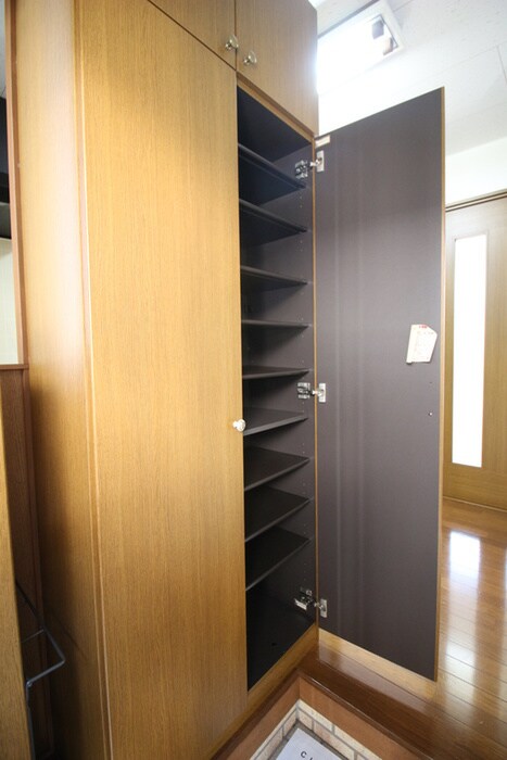 ファーストクオーターの物件内観写真