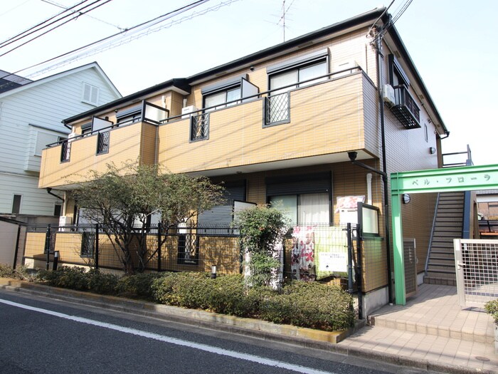 ベル・フローラの物件外観写真