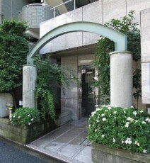 グレイスビルの物件外観写真