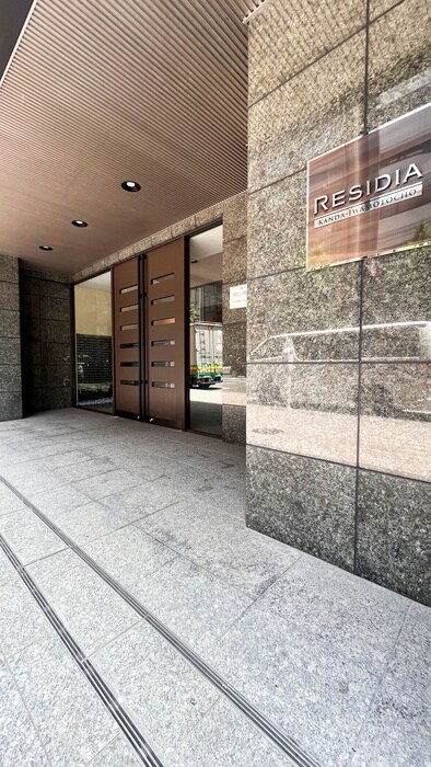 レジディア神田岩本町の物件外観写真