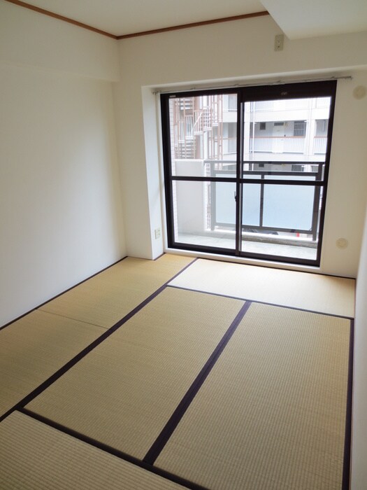 ハピネス飯田七号館の物件内観写真