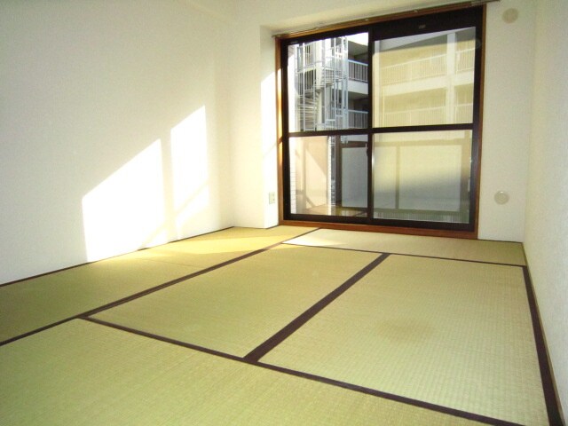 ハピネス飯田七号館の物件内観写真