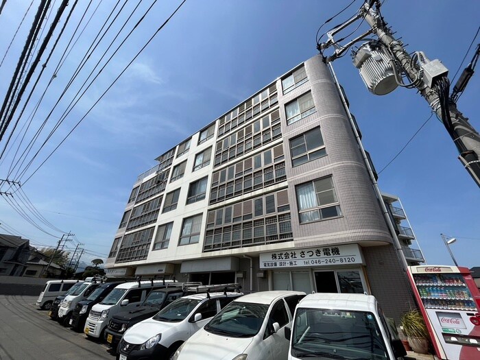 シャロン本厚木の物件外観写真