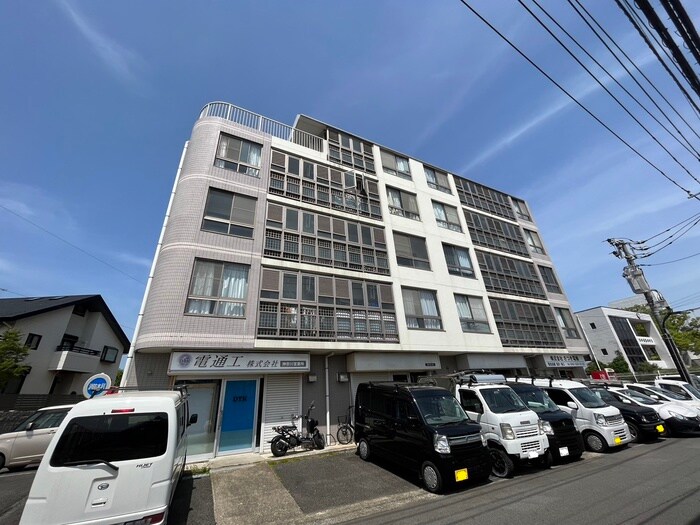 シャロン本厚木の物件外観写真