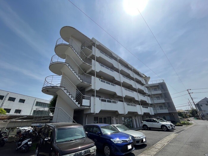 シャロン本厚木の物件外観写真