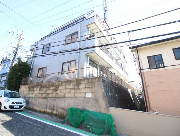 サンヒルズの物件外観写真