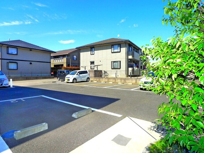 エクセルパ－クＢ棟の物件外観写真