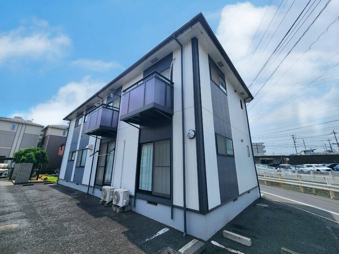 エステ－トピア長沢の物件外観写真