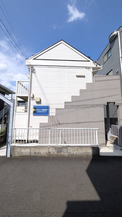 シャトレーヌ高円寺の物件外観写真