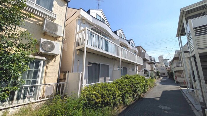 シャトレーヌ高円寺の物件外観写真