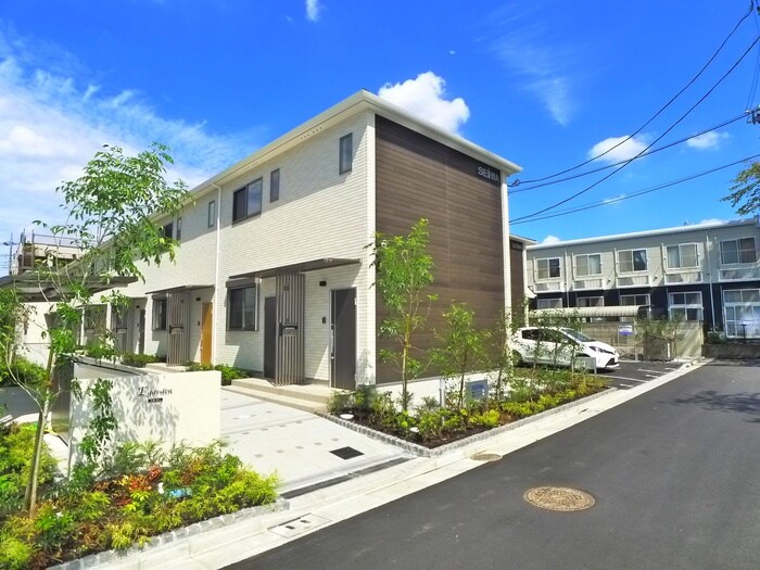 E gardenの物件外観写真