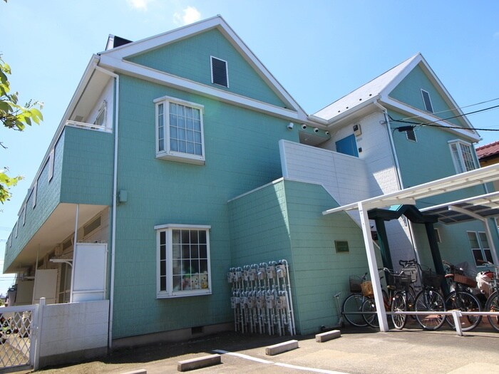 グリ－ンリ－フの物件外観写真